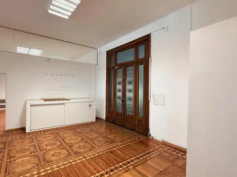 Oficina en Alquiler 136 años