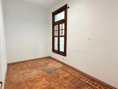Oficina en Alquiler 136 años
