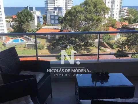 Departamento de 2 dorm en venta en Playa Brava en venta, Moon Punta.