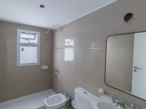 Departamento 3 ambientes con 2 baños