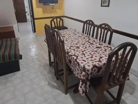 Depto Tipo Casa 4 ambientes con 1 baño