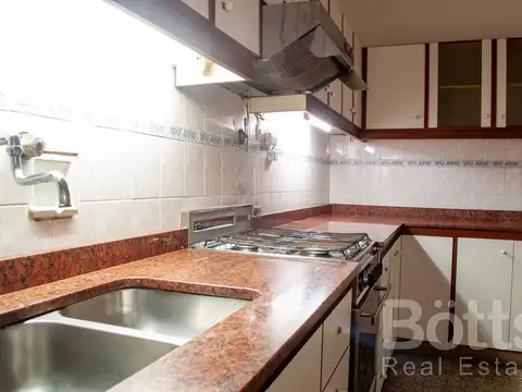 Casa 5 ambientes con 1 baño