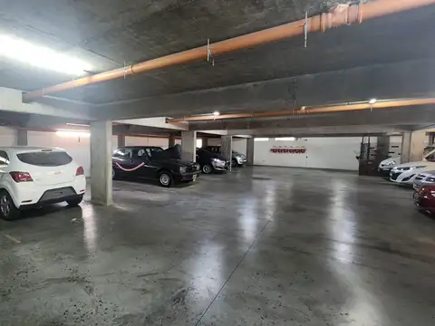 VENTA COCHERA BARRIO LOURDES