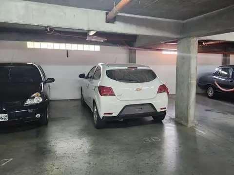 VENTA COCHERA BARRIO LOURDES