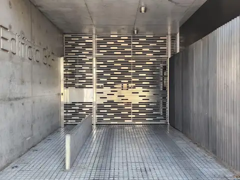 VENTA COCHERA BARRIO LOURDES