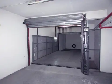 VENTA COCHERA FIJA EN ALMAGRO