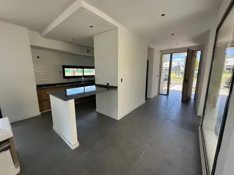 Avenida Parque 11100