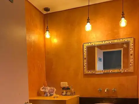 Casa 5 ambientes con 3 baños