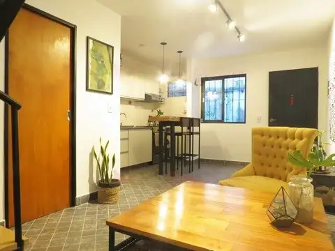 Depto Tipo Casa en Venta de 2 ambientes