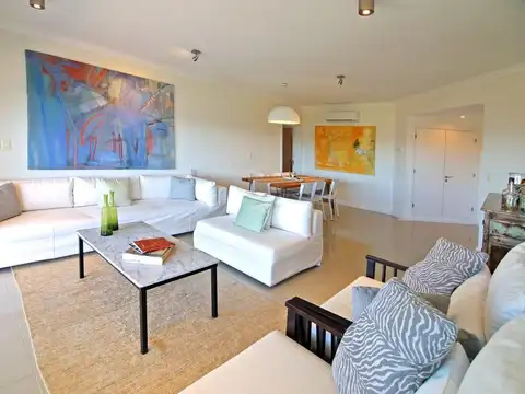 Depto Tipo Casa en Venta de 4 dormitorios