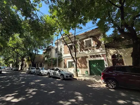 VENTA EN BLOCK CASA COLEGIALES 7 AMB LOTE PROPIO