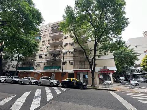 Departamento 1 ambiente frente con balcón