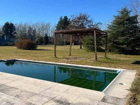 Quinta en venta - 3 Dormitorios 3 Baños - 10000mts2 - Mercedes