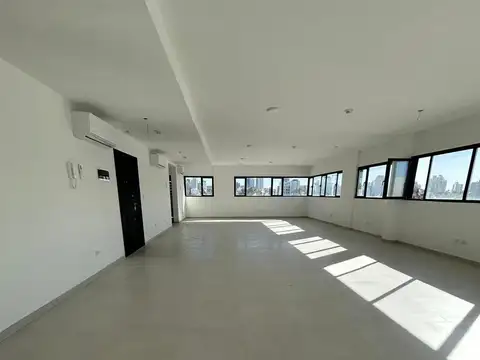 Oficina 2 ambientes con 2 baños