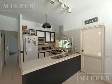 Casa en venta en Los Jazmines, Pilar del Este