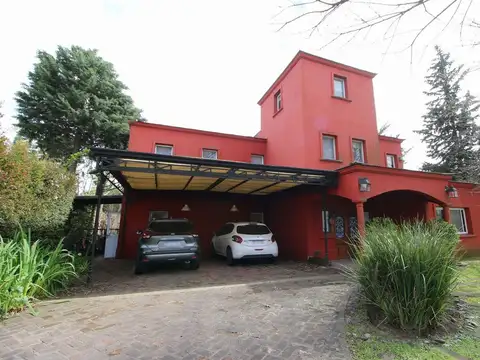 Casa en Venta con 1 cochera