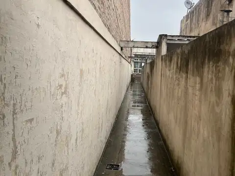 Depto Tipo Casa en Venta en Pompeya, USD 250.000