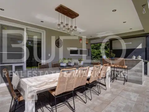 Casa 4 ambientes con 4 baños