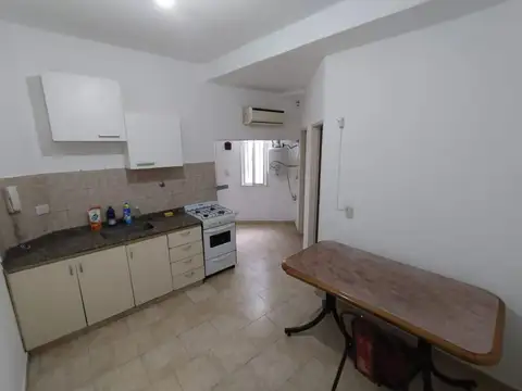 Depto 2 amb 1er piso - San Martin centro