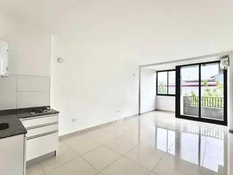 MONOAMBIENTE CON BALCÓN SAN CRISTOBAL