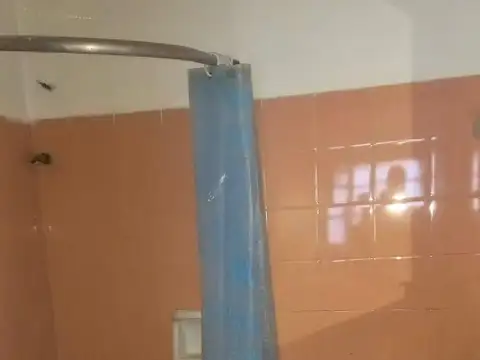 Departamento en Alquiler en Zona Universidades Bosque, $ 450.000