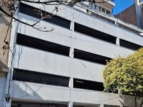 Cochera en Venta en Rosario zona Centro  con seguridad las 24 hs