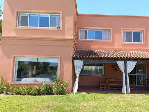 Barrio San Francisco, Villanueva 5100