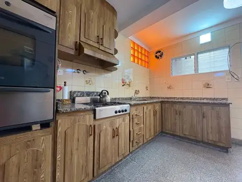 Depto Tipo Casa 5 ambientes con 1 baño