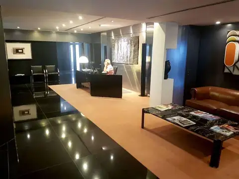 Oficina en Venta con 4 cocheras