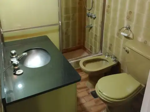 Depto Tipo Casa en Venta con 1 cocheras