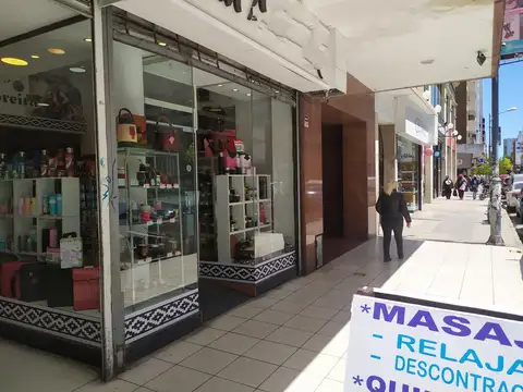 Local en Venta 50 años