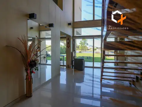 Casa en Venta en Puerto Roldan, USD 500.000