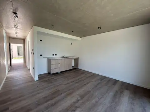 Casa 2 ambientes con 1 baño