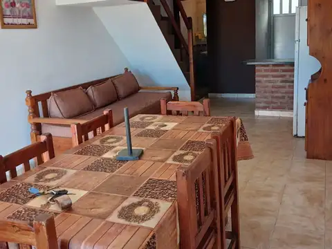 Casa 3 ambientes con 2 baños