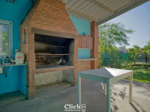 Casa en venta en Altos Verdes, Puerto Tirol – 2 dormitorios y jardín parquizado