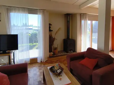 Amplio departamento en Dina Huapi, muy luminoso!