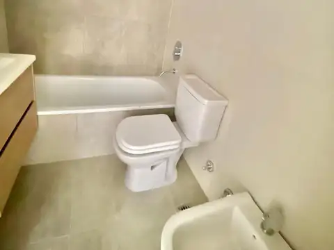 Depto 2 AMB C/ balcón a estrenar - Flores