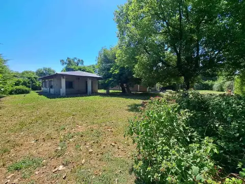 VENTA EN CASA EN MORENO-AMPLIO LOTE