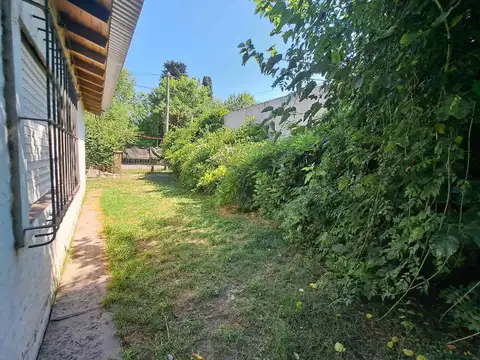 VENTA EN CASA EN MORENO-AMPLIO LOTE