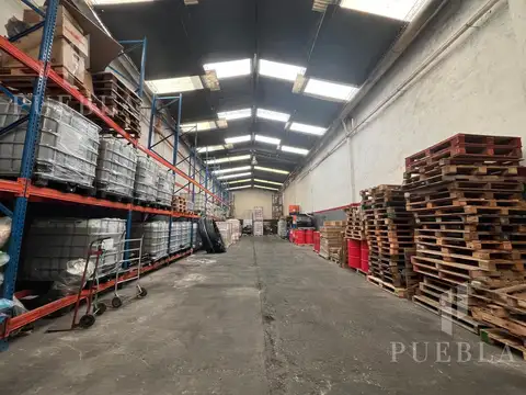 Galpon en Alquiler 8  mts Frente