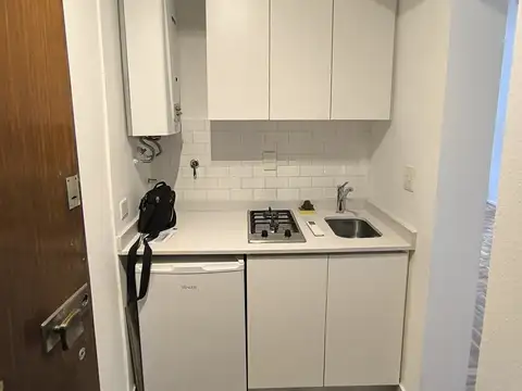 DEP. 1 AMB. IMPECABLE A PASOS HOSP. ALEMÁN Y AV. SANTA FE