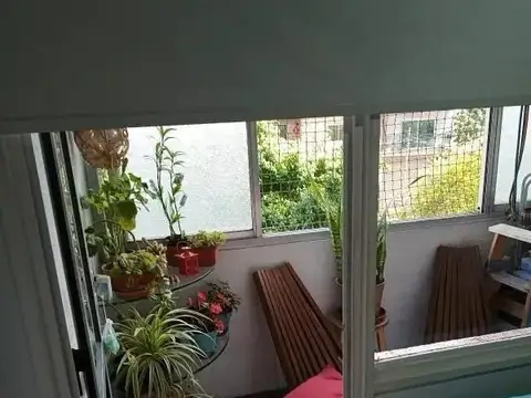 ENRIQUE LARRETA 1700