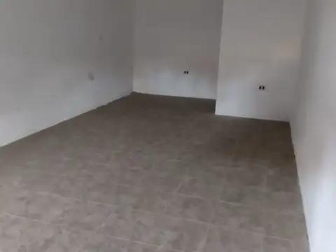 Local - Venta - Argentina, La Matanza - BARRIENTOS 6360