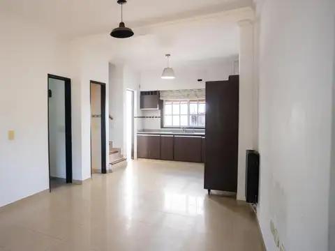 Depto Tipo Casa en Venta con 1 cocheras