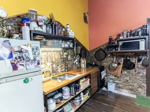 Casa 2 ambientes con 1 baño