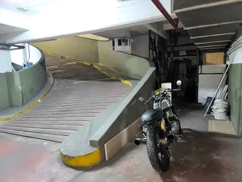 VENTA COCHERA FIJA PARA MOTOS RECOLETA