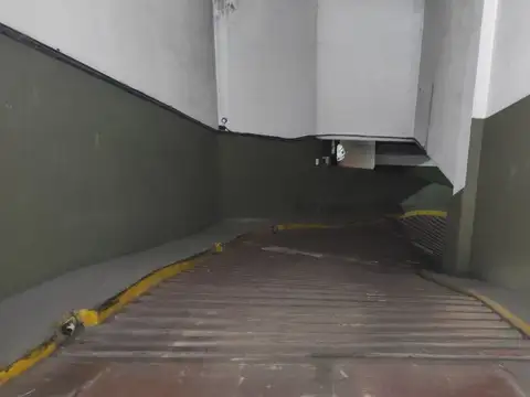 VENTA COCHERA FIJA PARA MOTOS RECOLETA