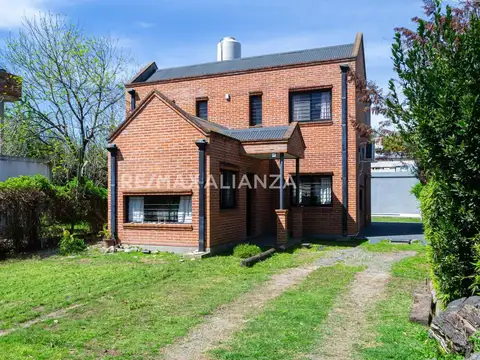 CASA 6 AMBIENTES EN VENTA EN SAN VICENTE