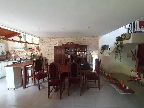 CASA 2 DORMITORIOS VENTA V° REBECA ZONA AEROPUERTO