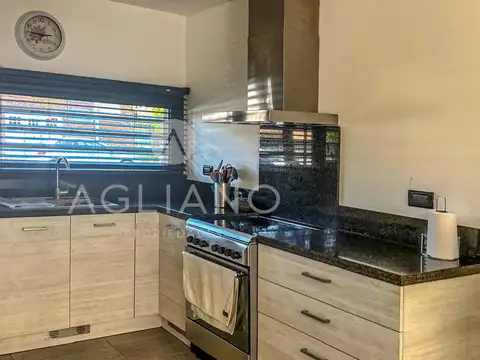 Casa en Alquiler Temporal con 1 cochera